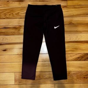 NWT Wine tight fit power running crop legging